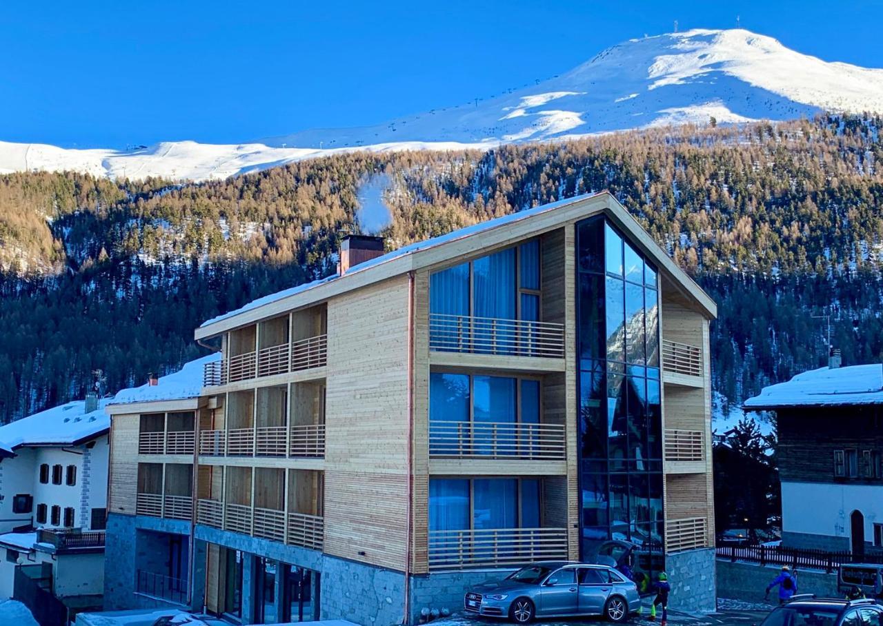 Montivas Lodge Livigno Bagian luar foto